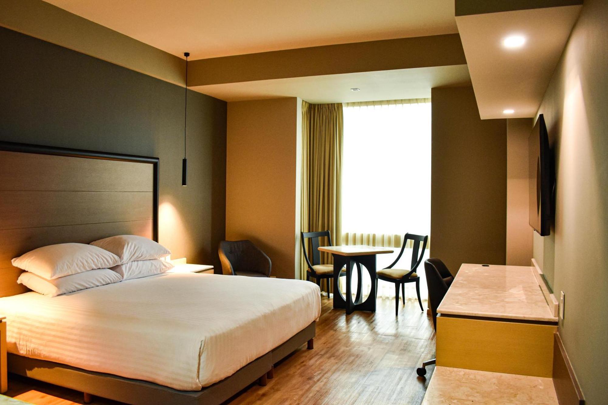 Ramada By Wyndham Mexico City Santa Fe Buitenkant foto