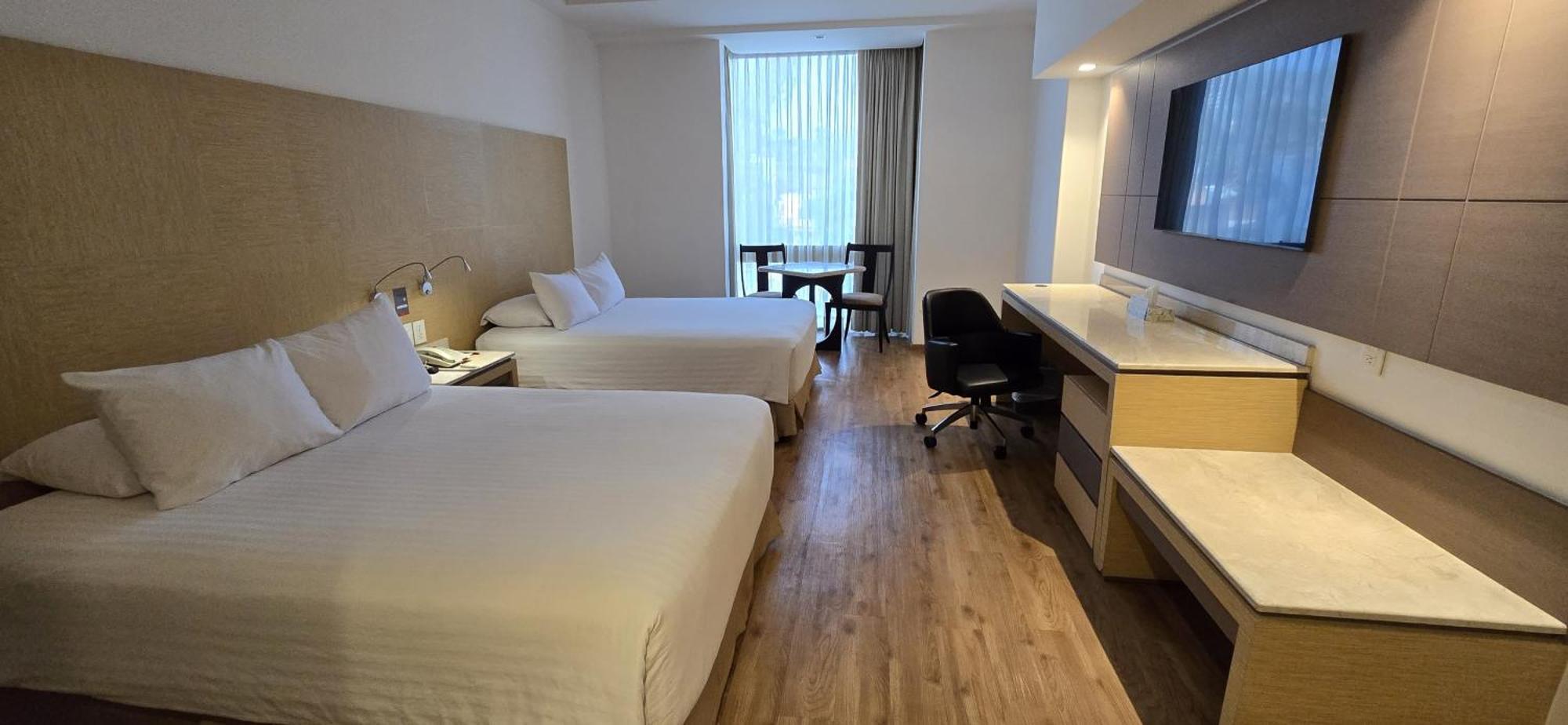 Ramada By Wyndham Mexico City Santa Fe Buitenkant foto